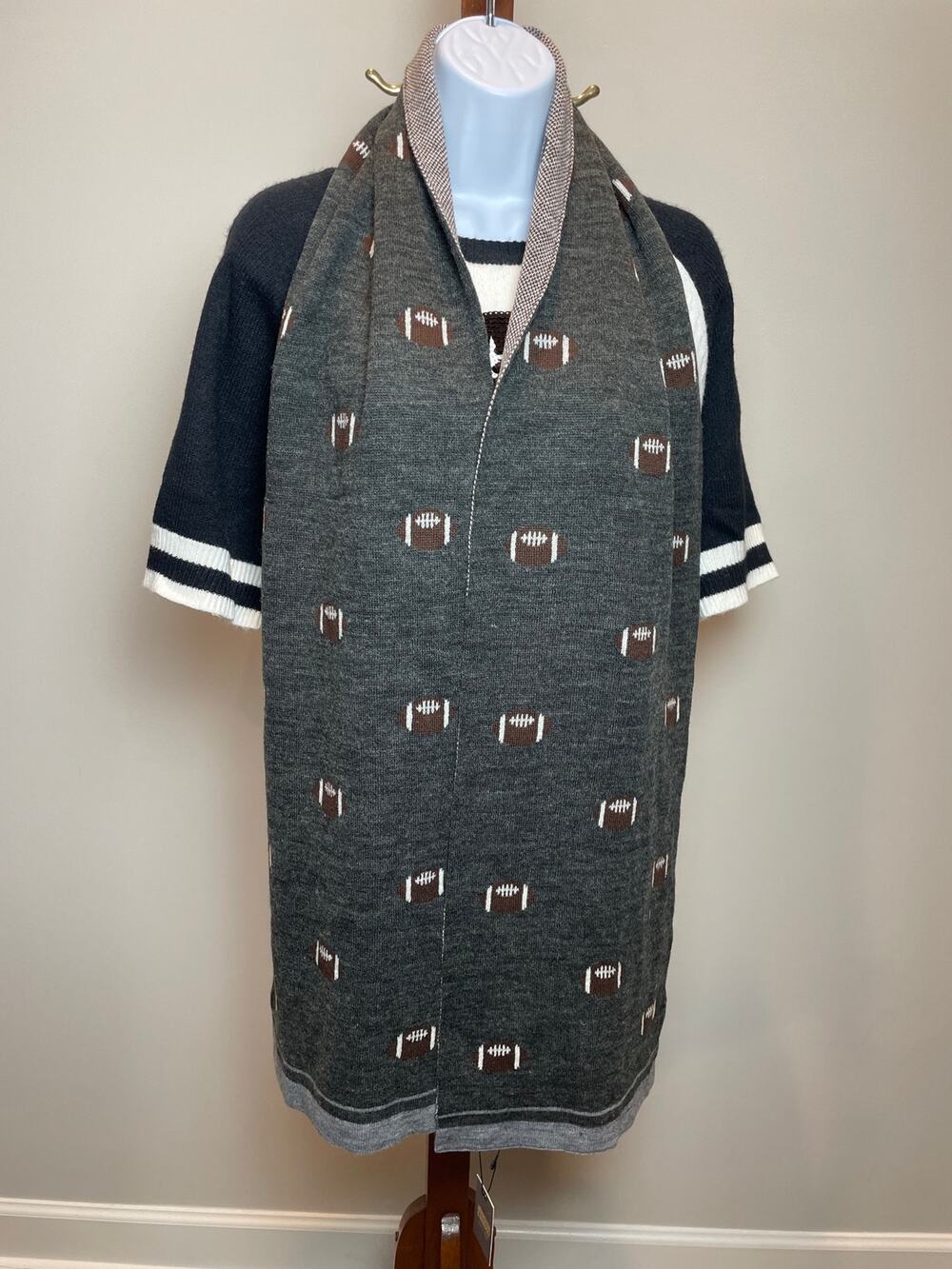 Johnston & Murphy Reversible Knit Scarf Heather Gray Wool Blend Football NWT